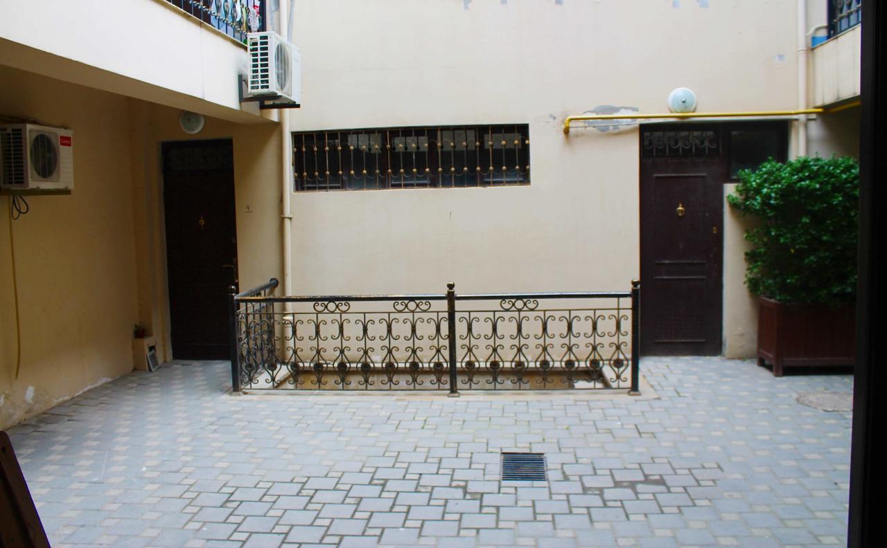 Hellobaku Apartment In Old City Exteriör bild